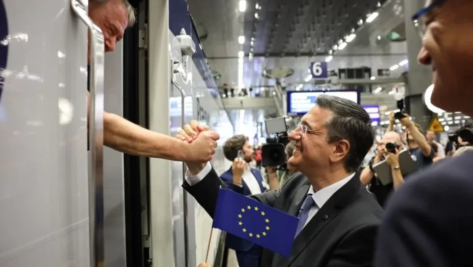 Ο Απόστολος Τζιτζικώστας εγκαινίασε τη σιδηροδρομική σύνδεση Πράγας – Βερολίνου - Κοπεγχάγης
