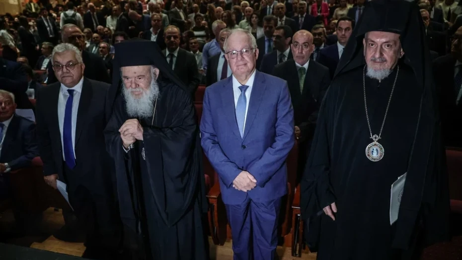 Στο Μέγαρο Μουσικής Αθηνών, παρουσία του Προέδρου της Δημοκρατίας τιμήθηκε ο αρχιμανδρίτης Αλέξιος, ηγούμενος της Μονής Ξενοφώντος Αγίου Όρους