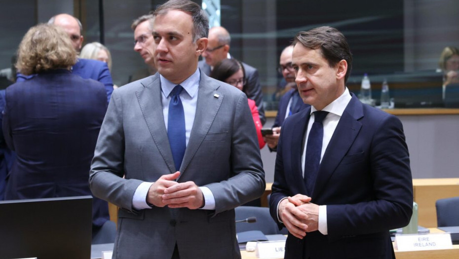 Ο ΥΦΥΠΕΞ Χατζηβασιλείου στις Βρυξέλλες: Συναντήθηκε με Ευρωπαίους Επιτρόπους Άμυνας, Συνοχής και Μεσογείου