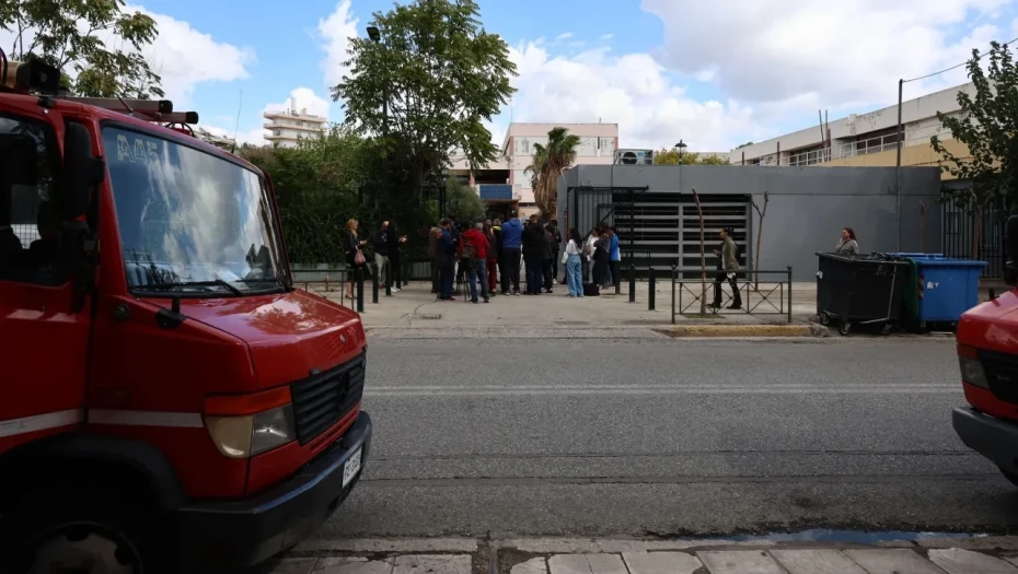 Παραμένουν κλειστά τα σχολεία της Γκράβας με νέα απόφαση Δούκα - Με τηλεκπαίδευση τα μαθήματα