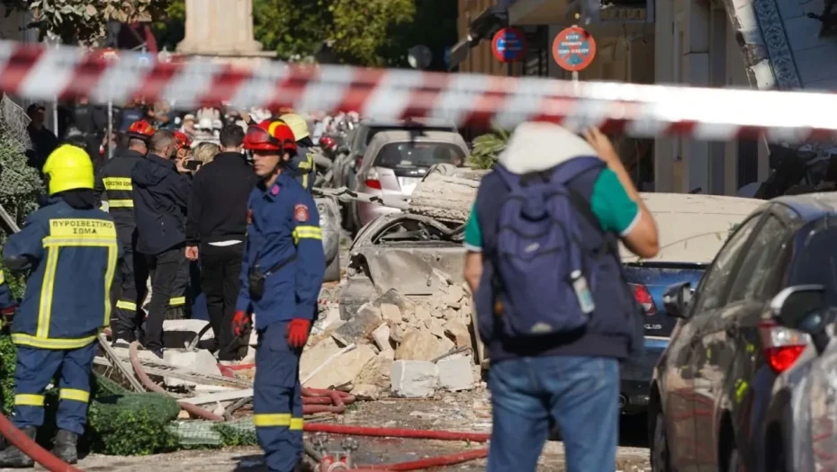 Πλάκα: Έξι οι αγνοούμενοι μετά την κατάρρευση κτηρίου - Βρέθηκε η τσάντα Αμερικανίδας τουρίστριας