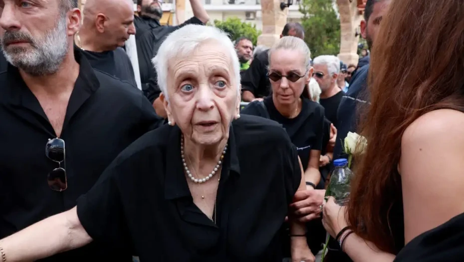 Γιώργος Μαζωνάκης: «Έχασα τον λεβέντη μου, είναι αργά πια» – Ραγίζει καρδιές η μητέρα του αείμνηστου καλλιτέχνη, Κλειώ Μαζωνάκη