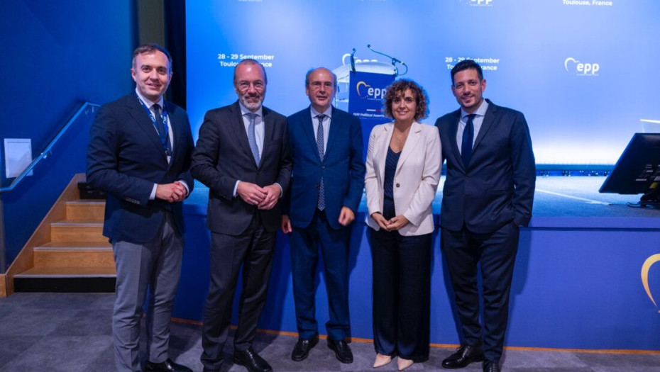 Αντιπροσωπεία της Νέας Δημοκρατίας στην Τουλούζη στην Πολιτική Συνέλευση του ΕΛΚ