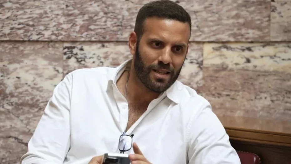 Νίκος Παππάς: «Να μην επιτρέψουμε στον ψηφιακό κόσμο να στερήσει από τα παιδιά την παιδική τους ηλικία»