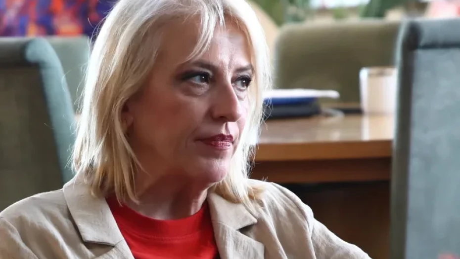 Ρένα Δούρου: «Εμείς εκφράζουμε τα λαϊκά στρώματα, τις μικρομεσαίες επιχειρήσεις»