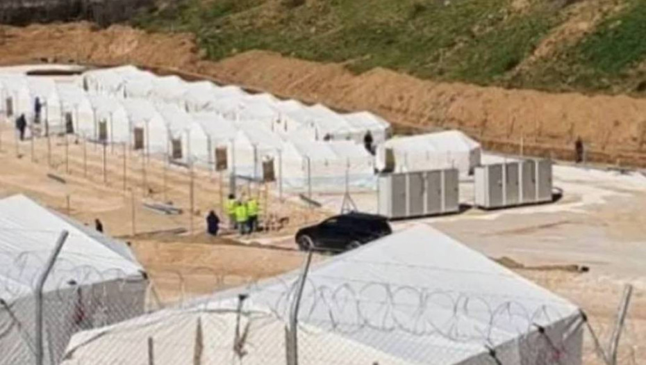 ΕΠΙΤΡΟΠΗ ΑΛΛΗΛΕΓΓΥΗΣ ΣΕΡΡΩΝ ΓΙΑ ΤΟΥΣ ΠΡΟΣΦΥΓΕΣ: Δεν μπορώ να αναπνεύσω!