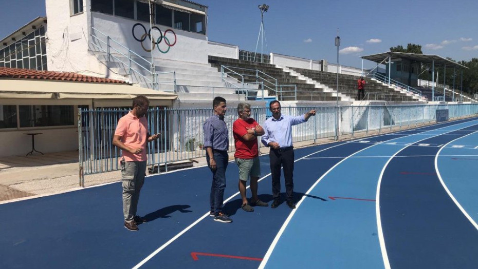 Παραδόθηκε το νέο ταρτάν στο Δημοτικό Στάδιο