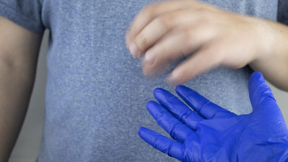 Τρέμουν τα χέρια σας; Δείτε τις πιθανές αιτίες