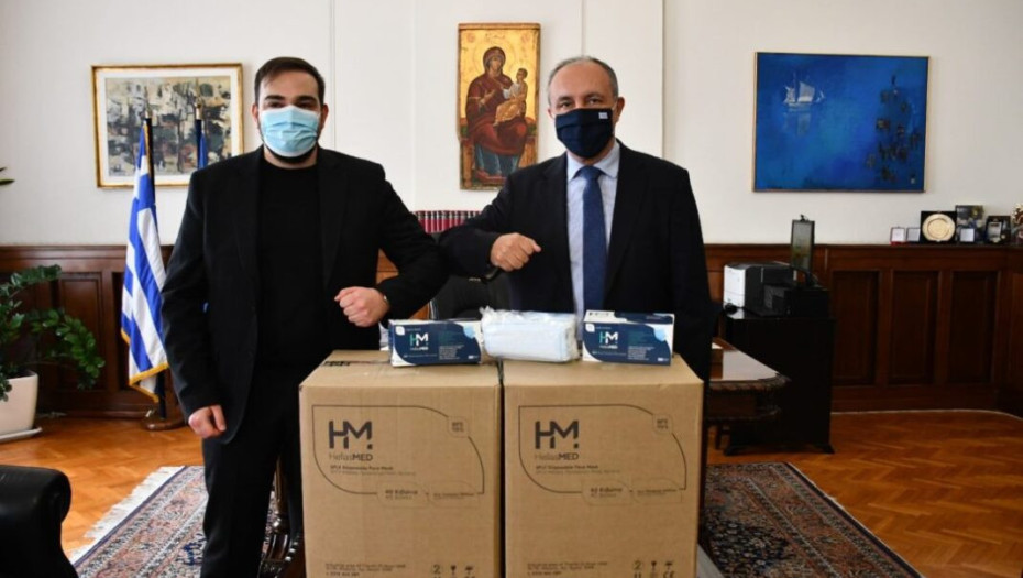 Θεόδωρος Καράογλου: Χιλιάδες μάσκες δώρισε η εταιρεία “HELLAS MED  I.K.E.”