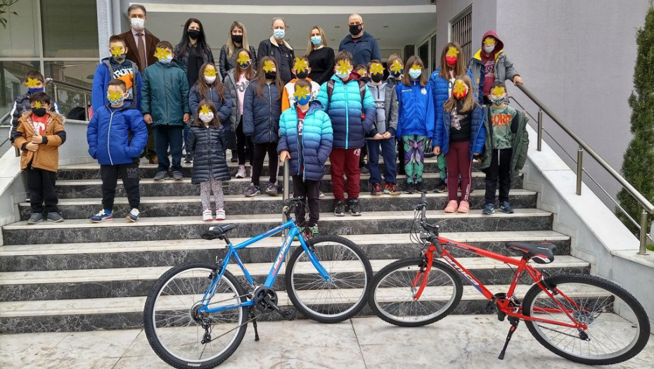 Στο Δήμο Βισαλτίας Ολοκληρώθηκε η παράδοση των ποδηλάτων στα παιδιά των ΚΔΑΠ