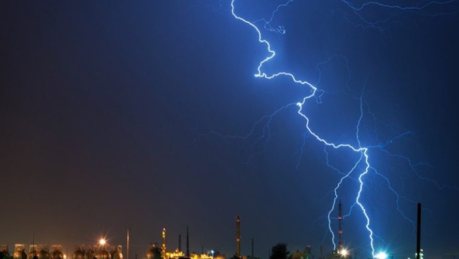 Ο άνδρας που δεν έβλεπε και δεν άκουγε μέχρι που τον χτύπησε κεραυνός