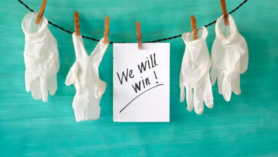 Γιαγία 102 ετών νίκησε τον κορονοϊό και πήρε εξιτήριο