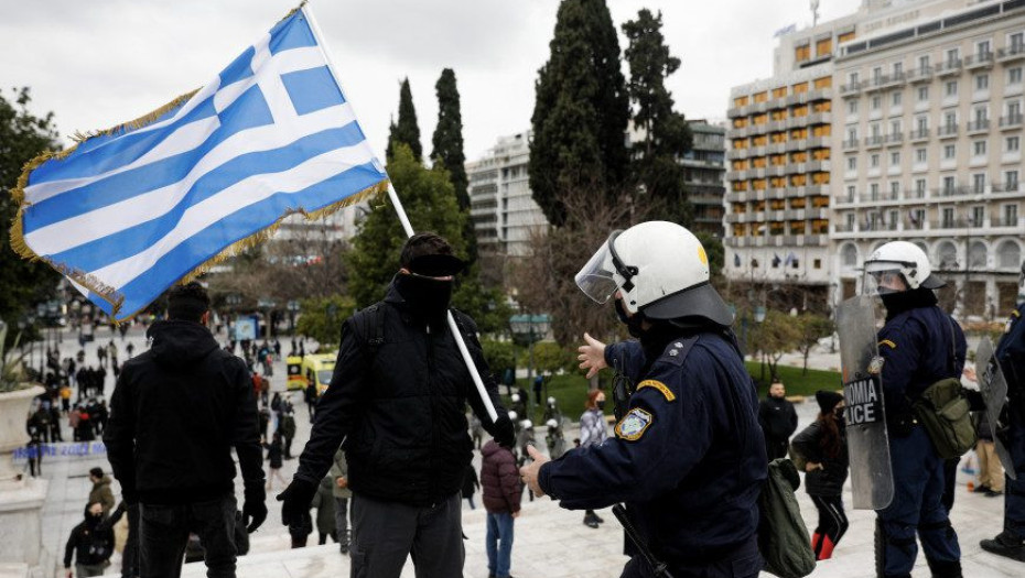 Επεισόδια και χημικά στην Αθήνα σε συγκέντρωση κατά του lockdown