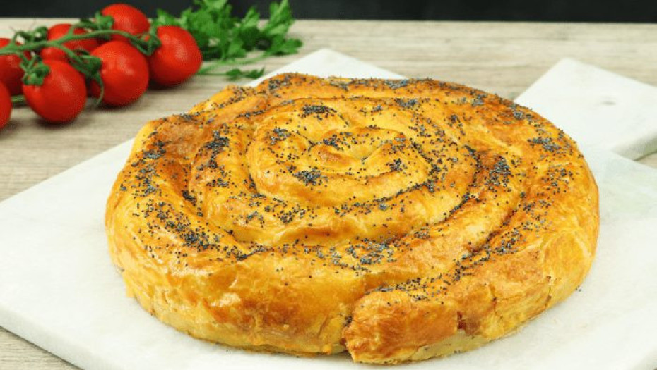 Εύκολη και πεντανόστιμη συνταγή για στριφτή πίτα