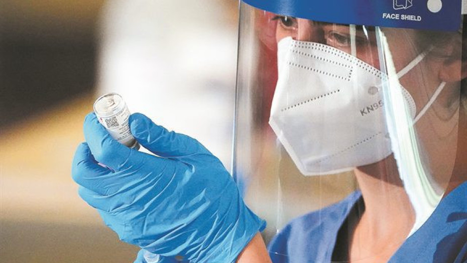 Ετοιμάζονται οι εμβολιασμοί των εκπαιδευτικών