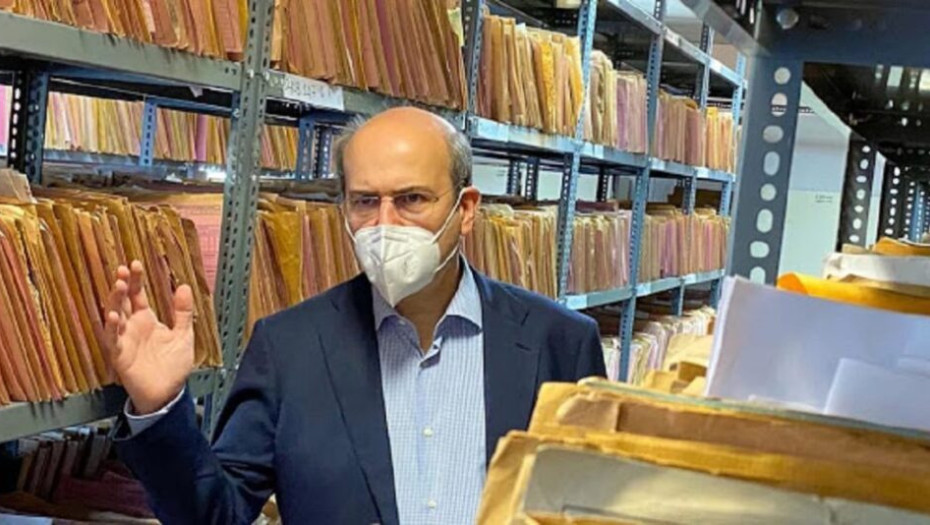 Ο Χατζηδάκης πήγε απροειδοποίητα στον ΕΦΚΑ Αγίας Παρασκευής: Από τους 35 υπαλλήλους έλειπαν οι 14