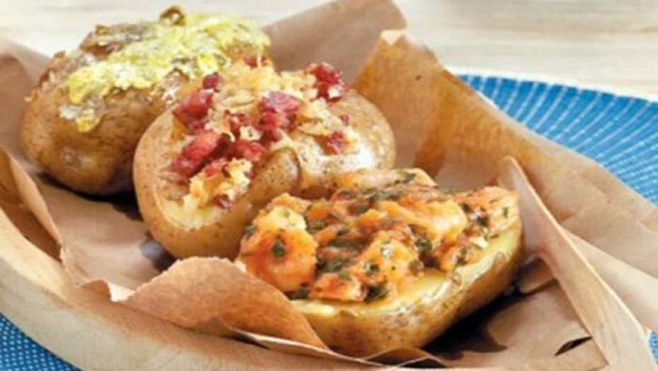 Ψητές πατάτες με τρία διαφορετικά είδη γέμισης! Ένα από τα πιο αγαπημένα ορεκτικά!