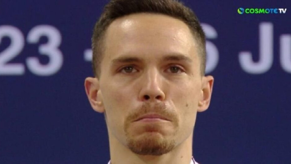 Λευτέρης Πετρούνιας: Ρίγη συγκίνησης – Δάκρυσε κατά την ανάκρουση του εθνικού ύμνου