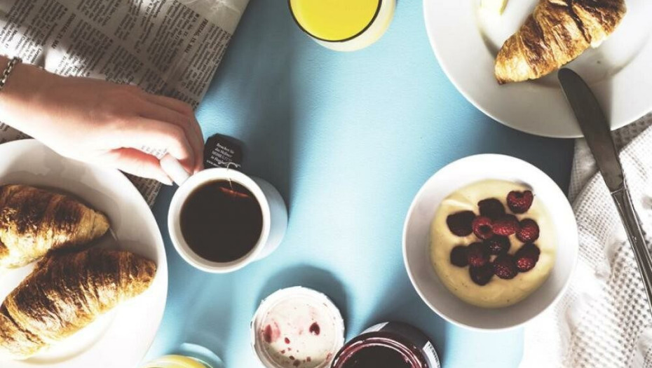 Μάθετε ποιες είναι οι τροφές που πρέπει να αποφεύγετε το πρωί εάν θέλετε να χάσετε κιλά