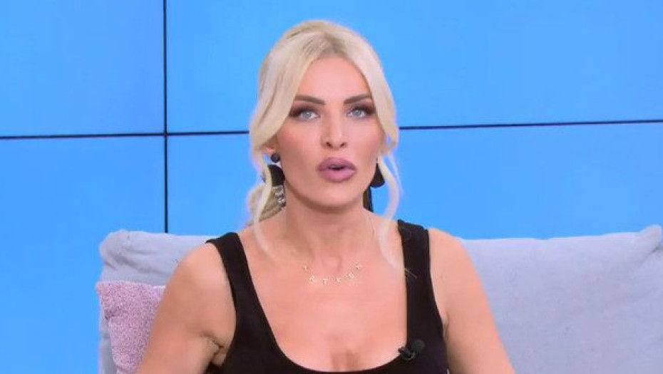 Σοκάρει γνωστός τραγουδιστής – «Νοσηλεύτηκα σε ίδρυμα με κρίσεις πανικού και κατάθλιψη – Η πρώην μου ζητούσε ένα ποσό για να μένει μαζί μου»