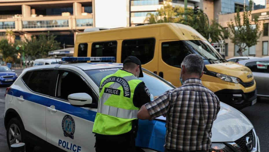 Βάρκιζα: Ξέχασαν κορίτσι 2 ετών μέσα σε σχολικό λεωφορείο για 4 ώρες