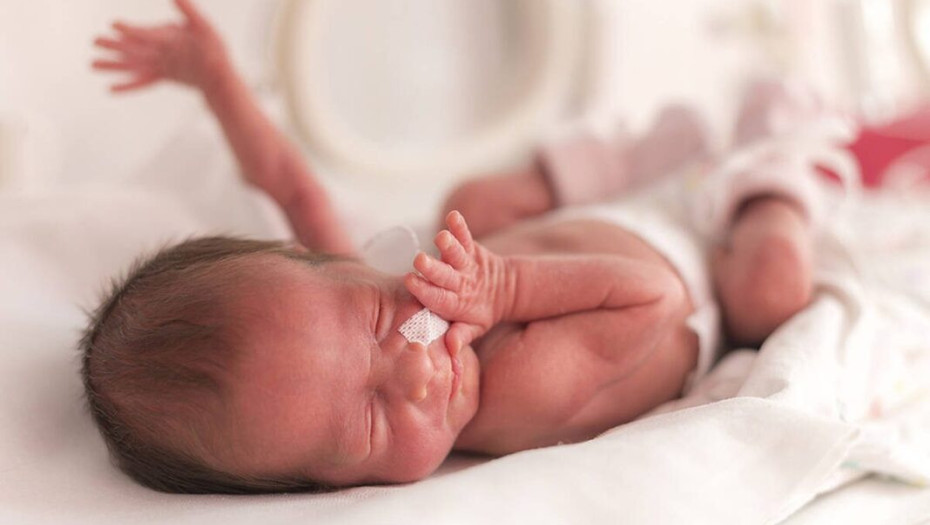 Έρευνα: Πως φωνή της μητέρας δρα ως φυσικό «παυσίπονο» για τα πρόωρα μωρά