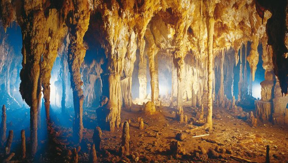 Ήρθε η «Περσεφόνη»: Το μοναδικό ρομπότ ξεναγός σπηλαίου παγκοσμίως