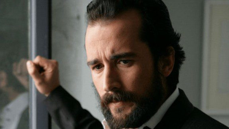 Τάσος Νούσιας – Οργισμένη ανάρτηση κατά της κυβέρνησης για τις πυρκαγιές