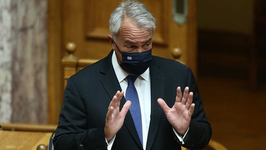 Στους ανεμβολίαστους δημοσίους υπαλλήλους που αρνούνται να κάνουν τεστ: Πρόστιμο 300 ευρώ,  Για κάθε εβδομάδα!