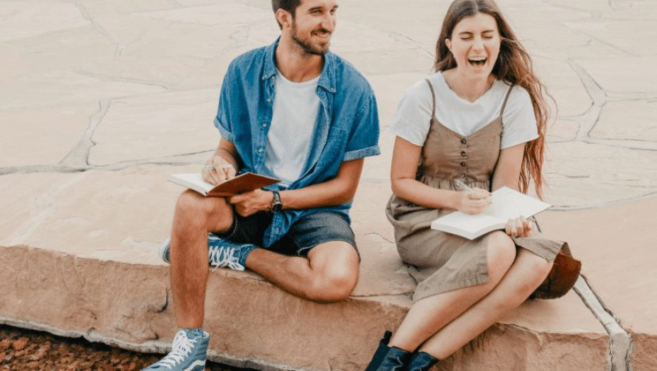 Πόσο αρέσετε; Εντοπίστε τα σημάδια που προδίδουν ότι υπάρχει ενδιαφέρον