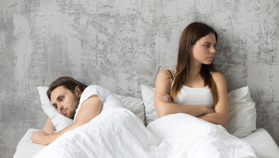 Θέλει να σας χωρίσει: Υπάρχει τρόπος να το καταλάβετε τρεις μήνες νωρίτερα