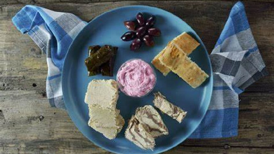 Πόσες θερμίδες έχουν τα νηστίσιμα εδέσματα που φάγαμε την Καθαρά Δευτέρα;