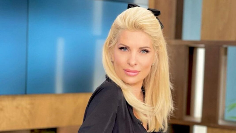 Ελένη Μενεγάκη – Αυτή τη δουλειά ήθελε να κάνει όταν ήταν μικρή