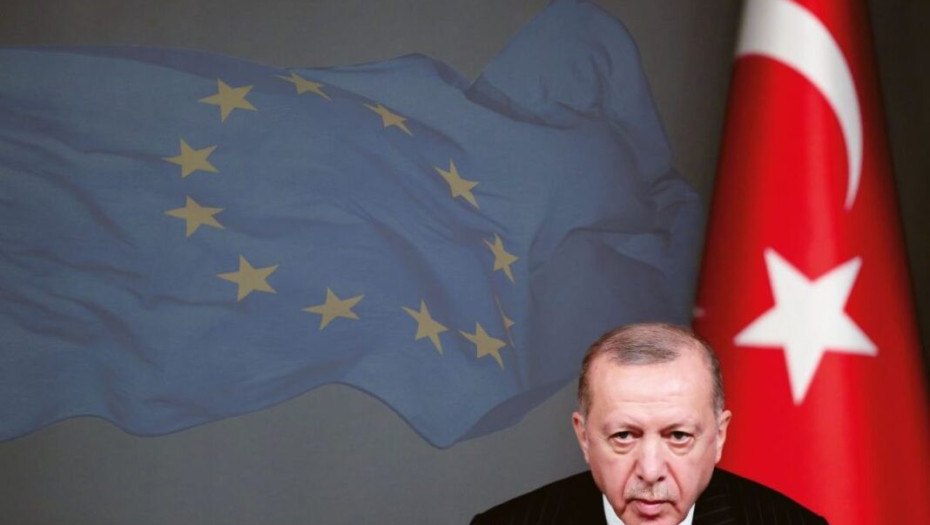 Θέλει δεν θέλει η Ευρώπη θα προχωρήσει σε μια δημοκρατική Τουρκία!