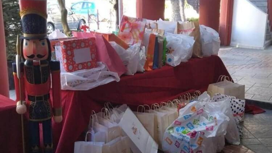 Κοινή δράση της  Κ.Ε.ΔΗ.Σ. και του συλλόγου «Σερραίες Μανούλες»: Ούτε ένα παιδί χωρίς δώρο τα Χριστούγεννα Ο Άη Βασίλης ξεκίνησε…