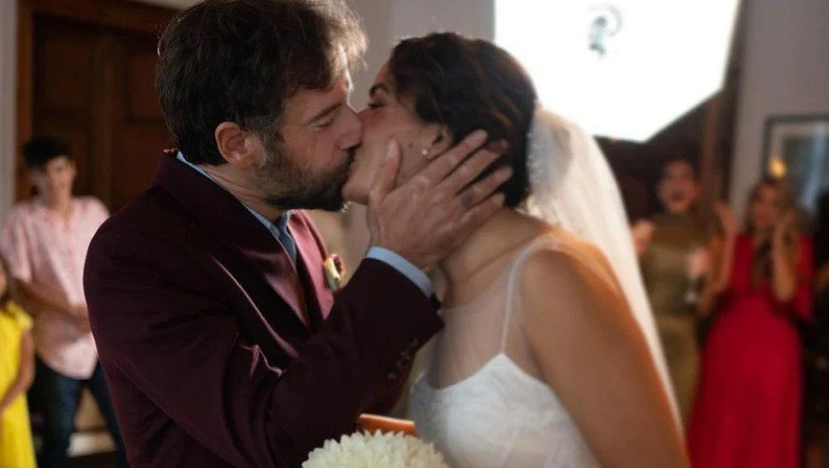 Κωστής Μαραβέγιας: «Τόνια υπέροχη σύζυγέ μου, υπόσχομαι να σε κάνω ευτυχισμένη»