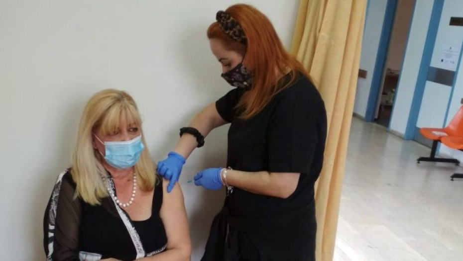 Εμβολιάστηκε η Κυριακή Μηλίγκα