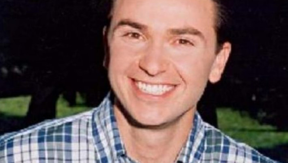 Αντώνης Παραράς – Το χαμογελαστό παιδί που δεν ξεχάστηκε ποτέ – Η φιλιά με τον Κανάκη και το νόημα πίσω από τα αρχικά Α.Μ.Α.Ν.