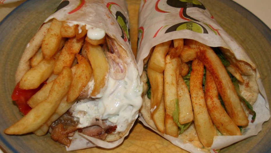 Στα 4,5 ευρώ την άλλη εβδομάδα το σουβλάκι – Ξεχειλίζει η οργή του κόσμου