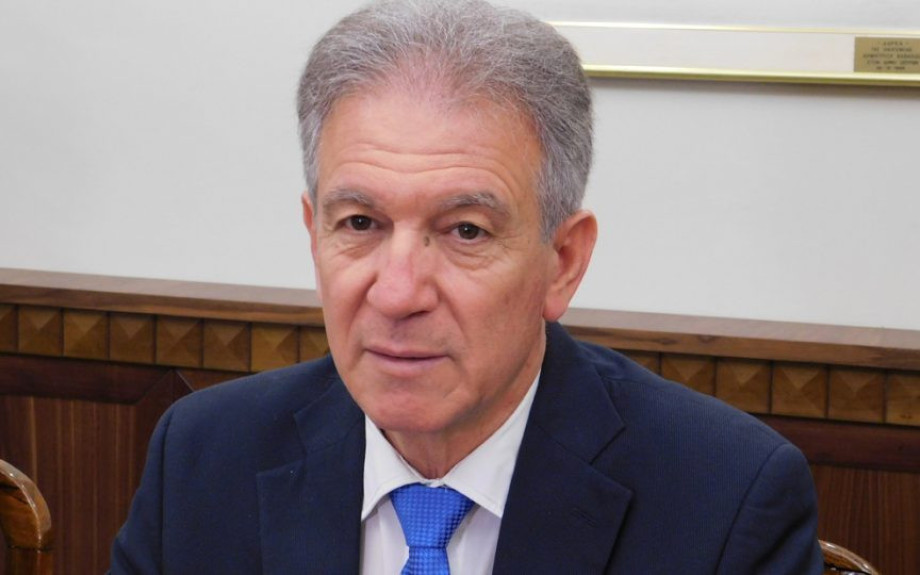 Πέτρος Αγγελίδης: Θα παρακαλούσα την αξιότιμη κυρία Δήμαρχο να επιληφθεί η ίδια το θέμα των συντριβανιών, των βιοκλιματικών αναπλάσεων