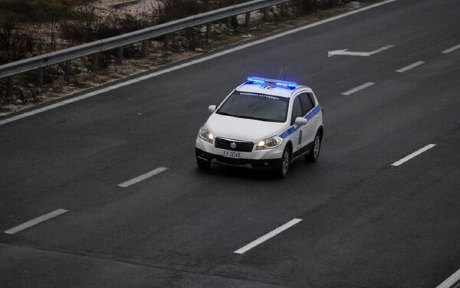 Εύβοια: Kυνήγησε τον σύζυγό της με σπαθί επειδή τσακώθηκαν για το φαγητό