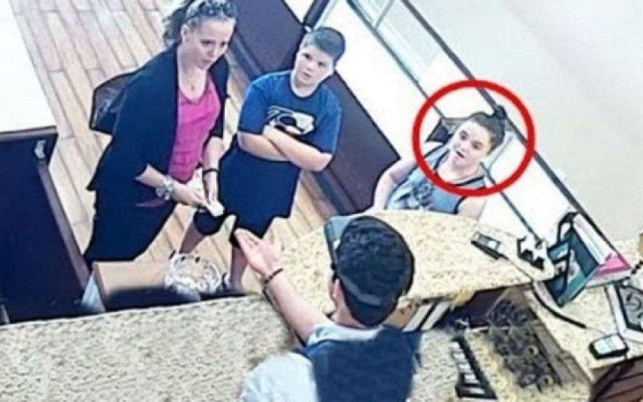 Πήγε Να Πουλήσει Το Δακτυλίδι Της Αλλά Ο Κοσμηματοπώλης… Δείτε Τι Έκανε