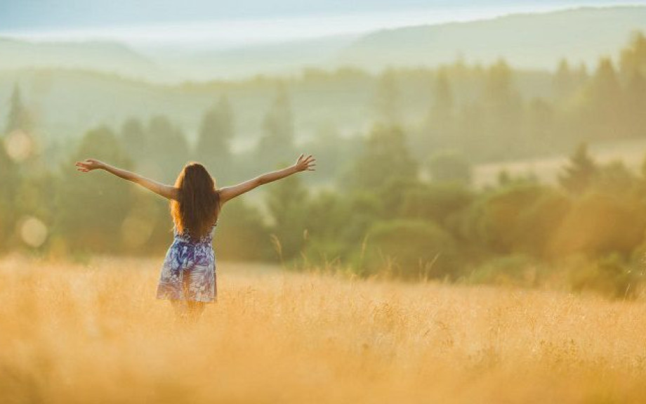Αν θες να γίνεις πραγματικά ευτυχισμένος, ξεκίνα να χάνεις πράγματα