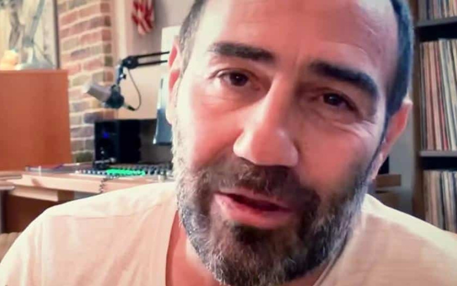 Αντώνης Κανάκης: «Έγινα πατέρας στα 48 μου – Είναι η καλύτερη ηλικία»