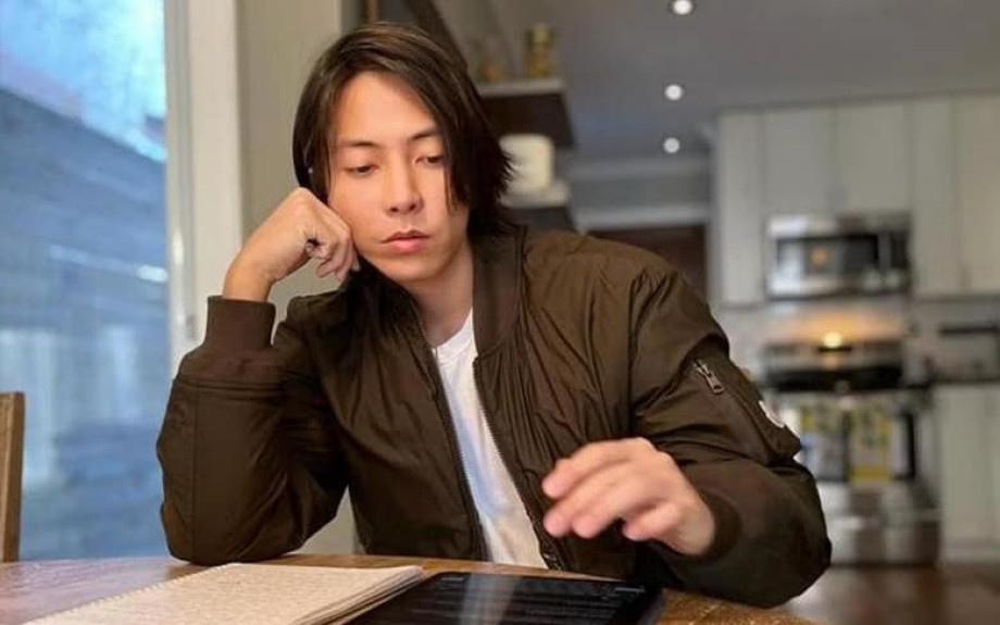 Γιατί στην Ιαπωνία μένουν παpθένοι σχεδόν μέχρι τα 35;