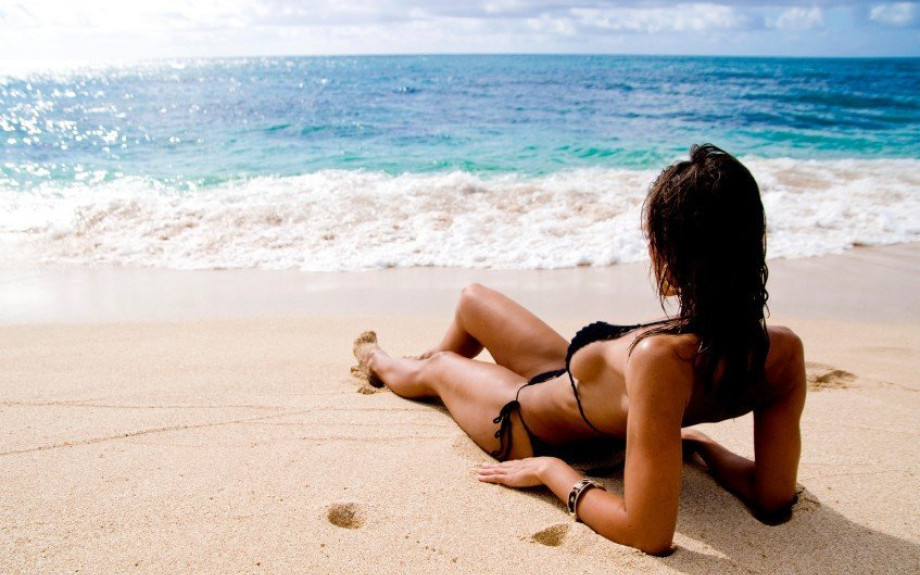 «Δεν υπάρχει ασφαλές έγκαυμα σε καμία ηλικία»: Πόσο επικίνδυνος είναι ο ήλιος για το δέρμα