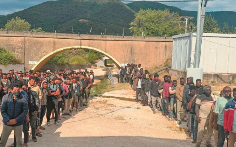 Ούτε μία άδεια ασύλου για τους μετανάστες από Λιβύη - «Πιλότος» για τη διαχείριση των ροών η δομή της Σιντικής με 148 συνοριοφύλακες