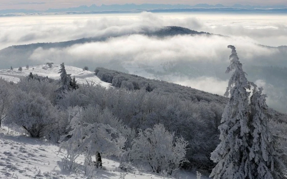 Μειώνονται οι πτήσεις προς το Παρίσι την Κυριακή λόγω χιονιού και παγετού
