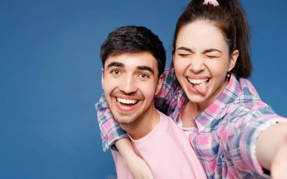 Ποιοι είναι οι «μπλε» άνθρωποι που σας στηρίζουν και σας νοιάζονται