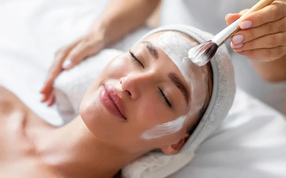 Δέρμα: Oι πιο παράξενες τάσεις περιποίησης που έγιναν viral – Πόσο ωφέλιμες είναι;